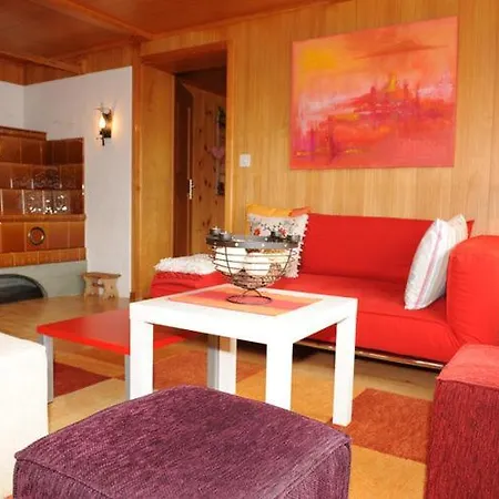 Cozy Chalet In With Mountain View シャレー *